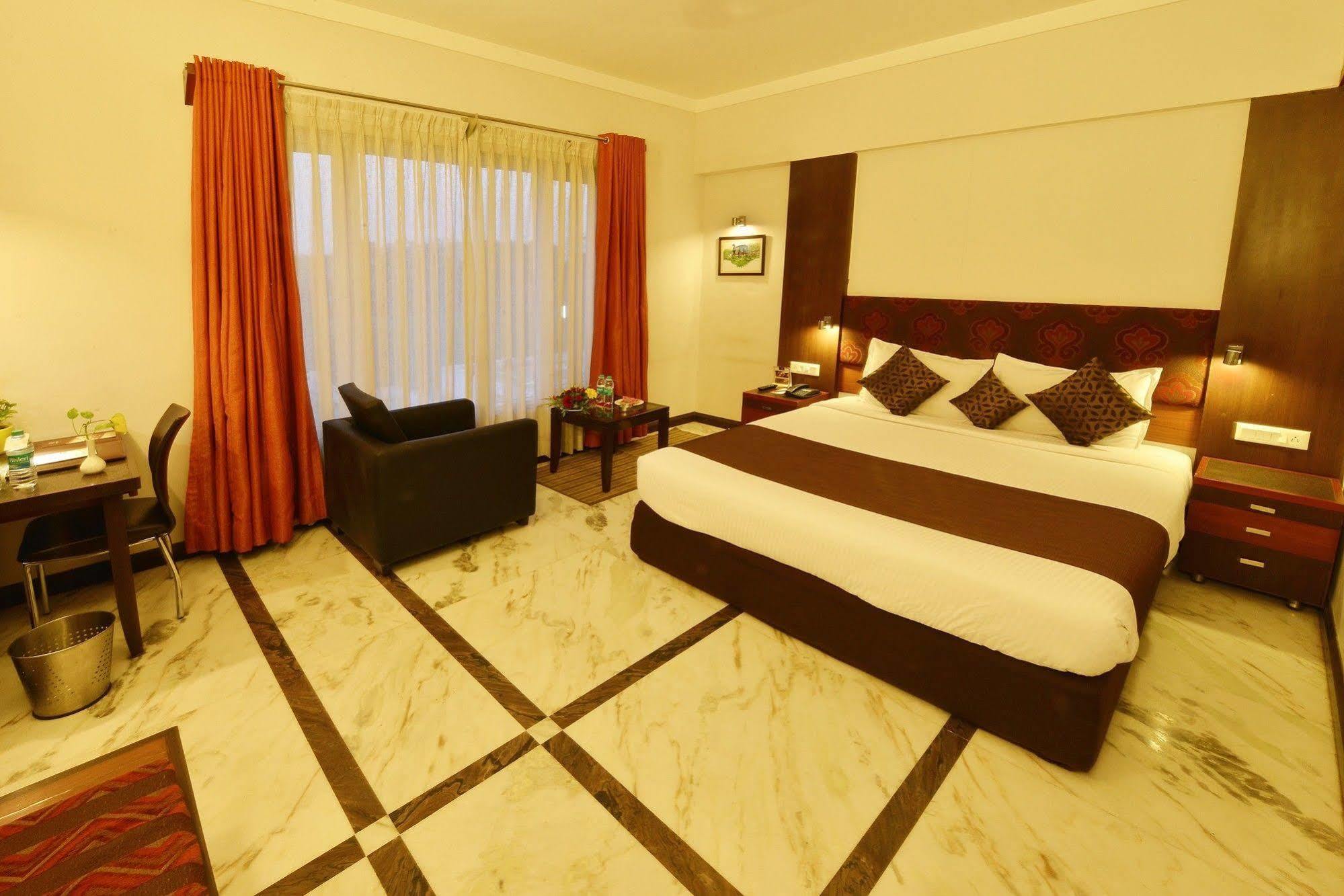 Amantra Comfort Hotel Udaipur Exterior foto